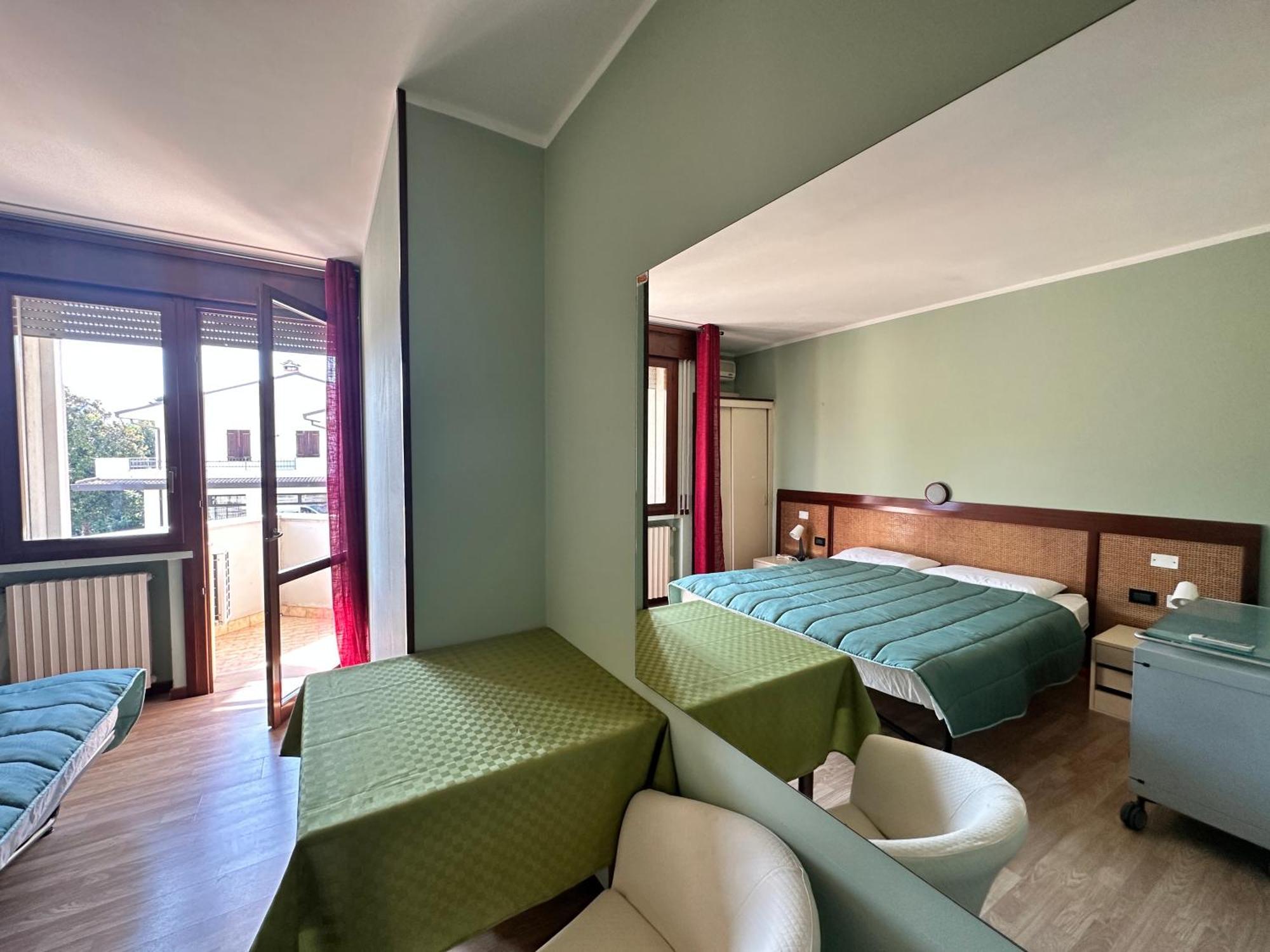 Hotel Battaglia Батталья-Терме Экстерьер фото